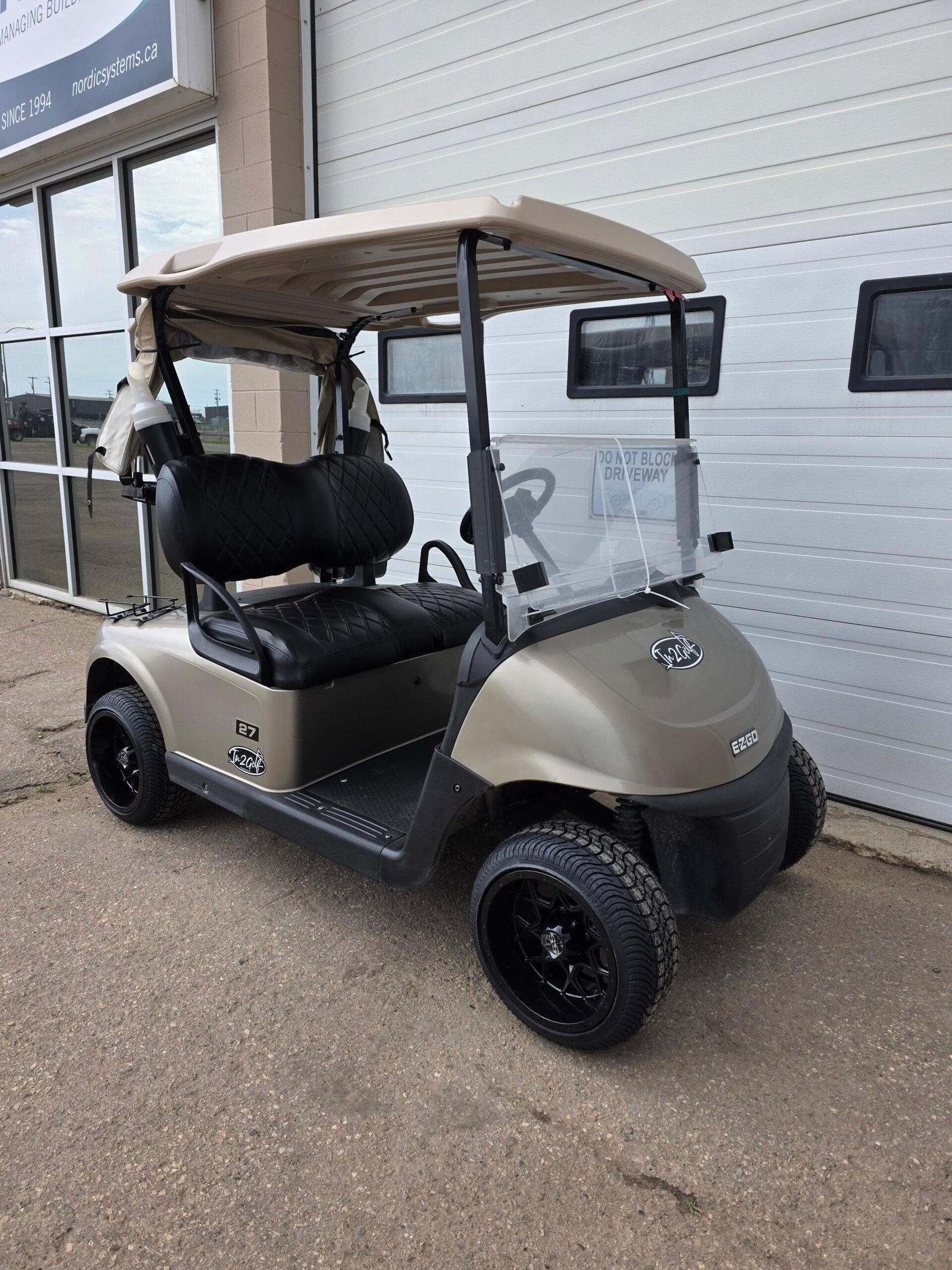 2019 EZGO RXV