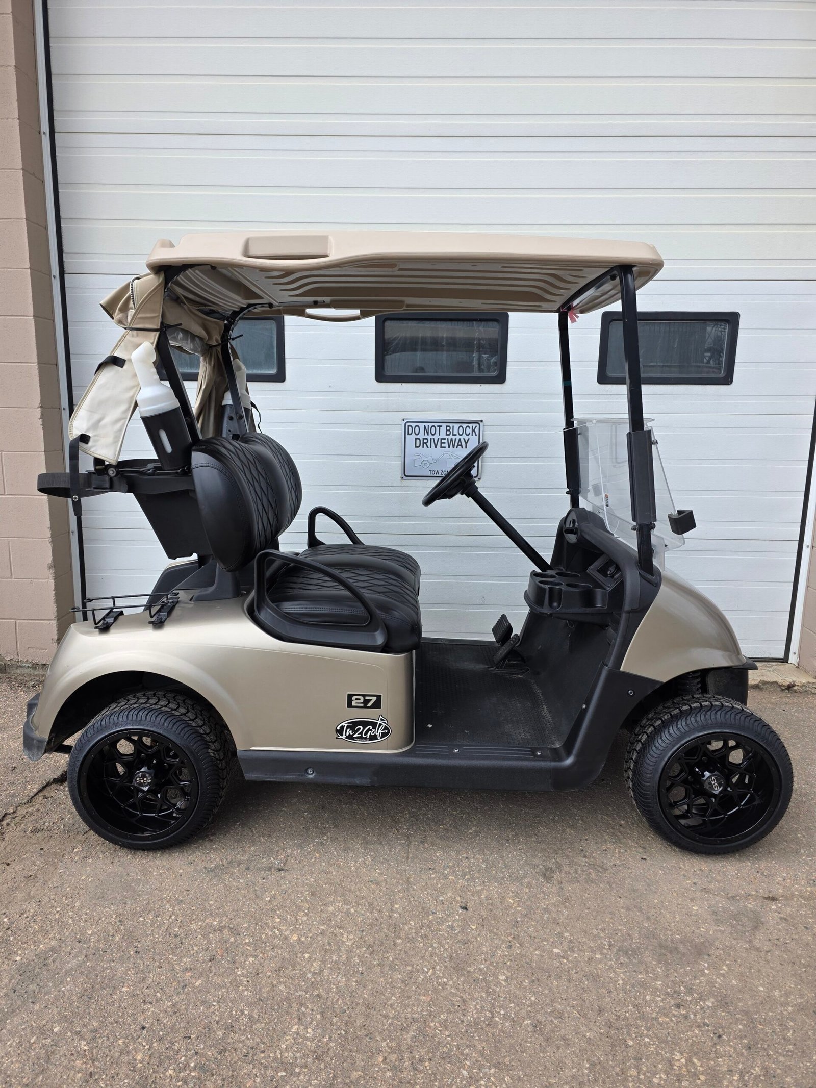 2019 EZGO RXV - Image 2