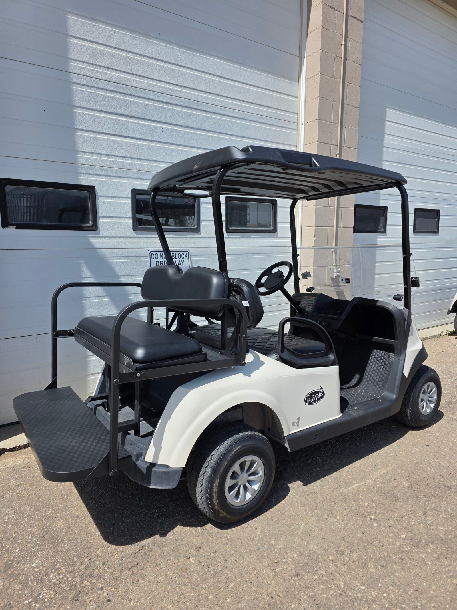 2024 EZGO RXV - Image 3